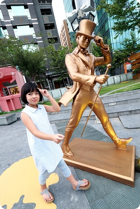 【台中親子景點】路過經過，但千萬別錯過。好吃好玩適合親子旅行的草悟廣場! @捲捲頭 ♡ 品味生活