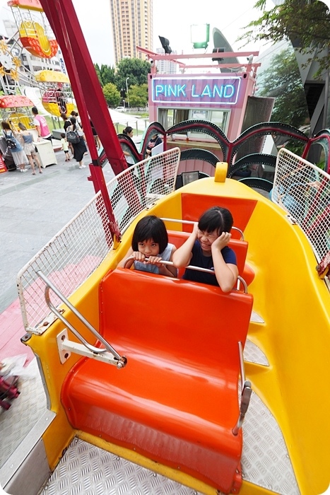 【台中親子景點】路過經過，但千萬別錯過。好吃好玩適合親子旅行的草悟廣場! @捲捲頭 ♡ 品味生活