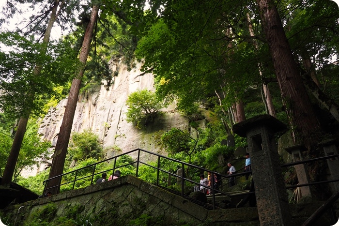 ▋日本山形 ▋千階登頂斬煩念，心經抄寫淨塵台。日本山形能量之旅，寶珠山立石寺 @捲捲頭 ♡ 品味生活