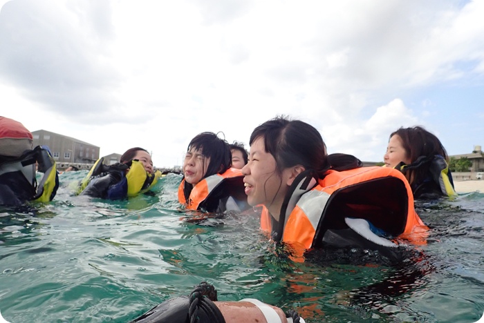 ▋沖繩伊江島 ▋日本沖繩跳島旅行，伊呀撒撒！！！最近的離島，上山下海種田捕魚全包的沖繩伊江島 （下集）：不一樣的海島活動體驗 @捲捲頭 ♡ 品味生活