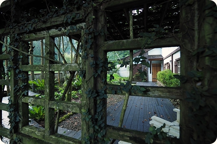 台中住宿》薰衣草森林香草House會館。文青風四人房，手作早餐、浪漫紫丘花園、獨享森林旋轉木馬，走進森林島嶼在深山中住一晚很可以～ @捲捲頭 ♡ 品味生活