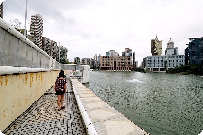 澳門大潭山公園，來點少見的澳門親子行程，免費景點大潭山公園滑草，還有便宜又好玩南灣湖划船！ @捲捲頭 ♡ 品味生活