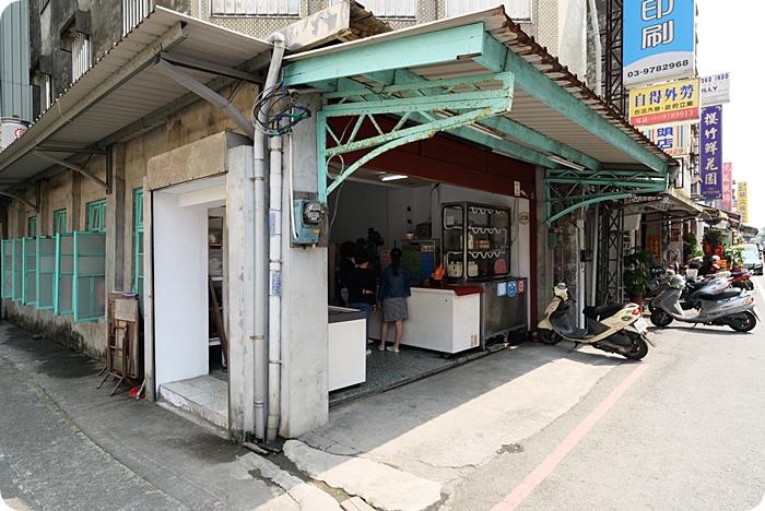 頭城小涼園，招牌八寶冰，入口即化的細緻清冰加上煮的綿密Q彈的配料，一口接一口不停歇，懷舊剉冰夏日限定！ @捲捲頭 ♡ 品味生活