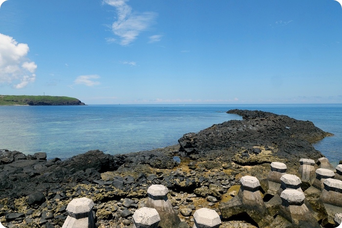 澎湖七美一日遊》七美機車環島（雙心石滬、小台灣、南嶼城），巡航東、西嶼坪嶼X海鷗餵食秀。 @捲捲頭 ♡ 品味生活