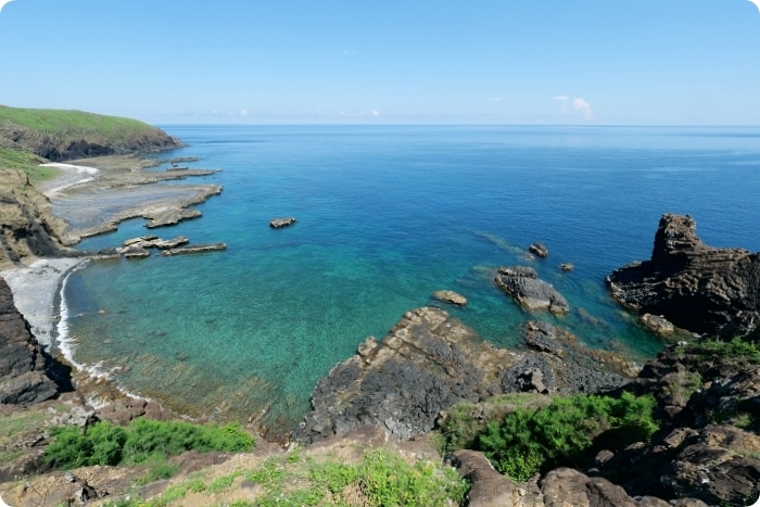 澎湖七美一日遊》七美機車環島（雙心石滬、小台灣、南嶼城），巡航東、西嶼坪嶼X海鷗餵食秀。 @捲捲頭 ♡ 品味生活