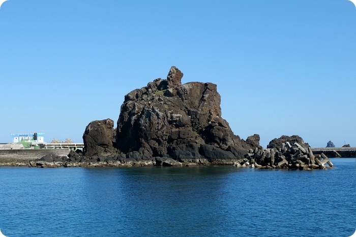 澎湖七美一日遊》七美機車環島（雙心石滬、小台灣、南嶼城），巡航東、西嶼坪嶼X海鷗餵食秀。 @捲捲頭 ♡ 品味生活