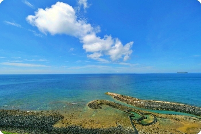 澎湖七美一日遊》七美機車環島（雙心石滬、小台灣、南嶼城），巡航東、西嶼坪嶼X海鷗餵食秀。 @捲捲頭 ♡ 品味生活