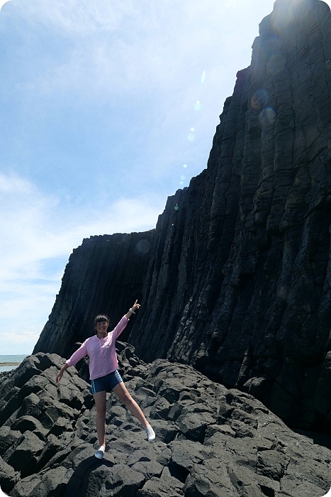 澎湖龍蝦島，搭頂級東海黑曼巴私人豪華遊艇行程。澎澎灘透明獨木舟、看小富士山、賞海鷗、抓龍蝦、無人島探險、吃現烤野生石蚵～ @捲捲頭 ♡ 品味生活