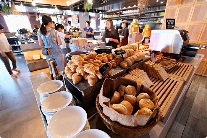 高雄鈞怡大飯店 Harbour 10，小型賽車場、球池、大片積木牆X下午茶無限暢飲！晚上夜遊愛河，假日還有文青FOOD CAR 市集！ @捲捲頭 ♡ 品味生活