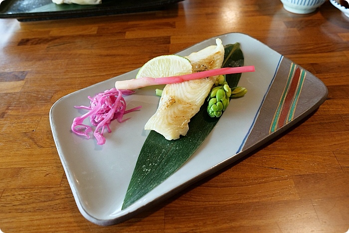 舞饌日式會席料理，享受千坪日式庭園，甜蝦時魚刺身、平目西京燒，一連呈現10道絕美滋味的精緻會席料理，享受全新的味覺饗宴！ @捲捲頭 ♡ 品味生活