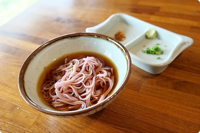 舞饌日式會席料理，享受千坪日式庭園，甜蝦時魚刺身、平目西京燒，一連呈現10道絕美滋味的精緻會席料理，享受全新的味覺饗宴！ @捲捲頭 ♡ 品味生活